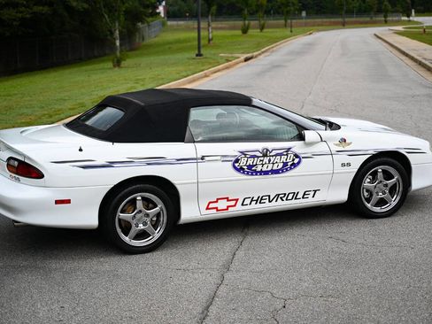 Used 2000 Chevrolet Camaro Z28 w/ SS Performance/Appearance Pkg image 2