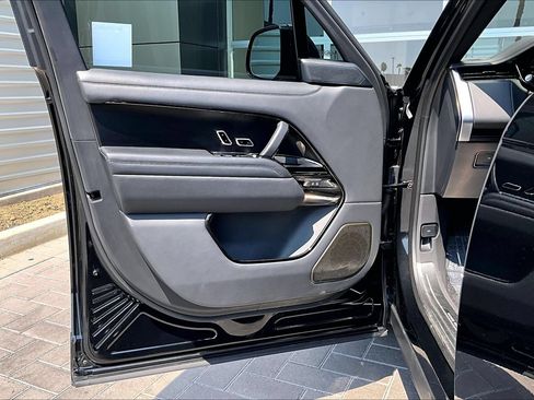 Certified 2023 Land Rover Range Rover SV AWD/4WD image 23