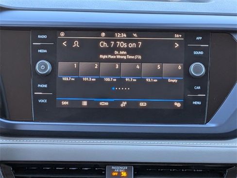 Certified 2024 Volkswagen Taos SE image 18