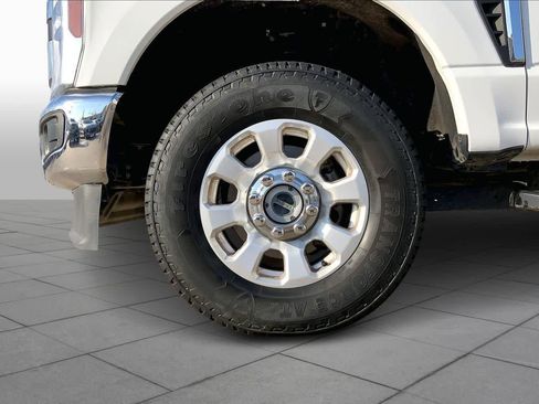 Used 2024 Ford F250 XLT image 8