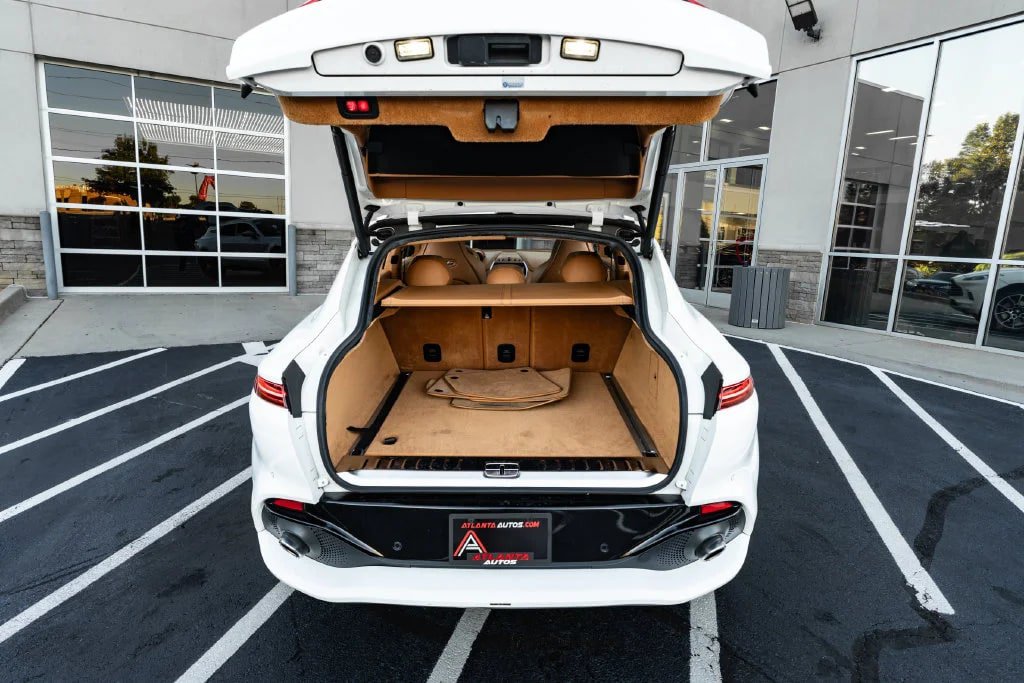 Used 2022 Aston Martin DBX AWD/4WD image 56