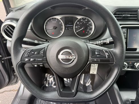 Used 2025 Nissan Versa S w/ Trunk Package FWD image 15