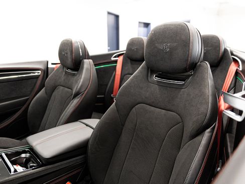 Used 2023 Bentley Continental GT Speed image 17