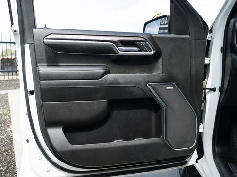Used 2022 Chevrolet Silverado 1500 LTZ w/ LTZ Premium Package AWD/4WD image 22