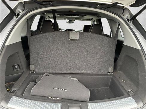Used 2017 Acura MDX SH-AWD image 16
