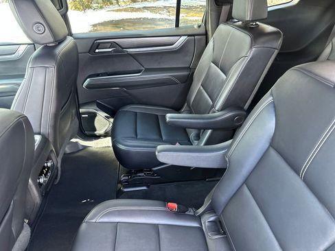 Used 2024 GMC Acadia Elevation FWD image 22