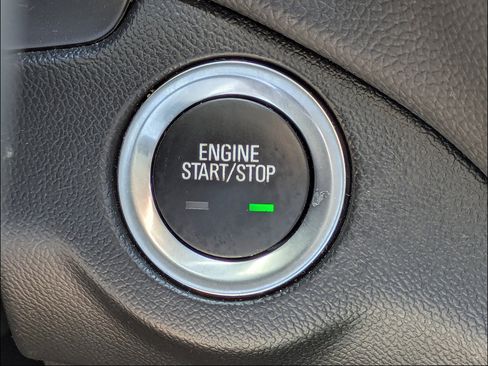 Used 2023 Chevrolet Equinox LT FWD image 29