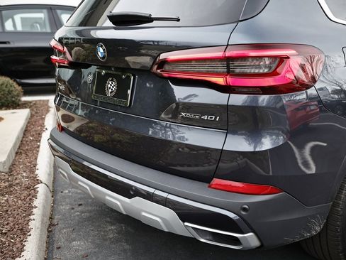 Used 2022 BMW X5 xDrive40i w/ Premium Package image 9