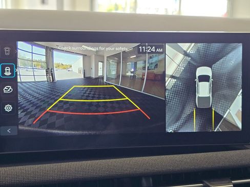 Used 2025 Hyundai Santa Cruz Limited image 32