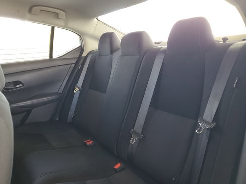 Used 2024 Nissan Sentra SV FWD image 8