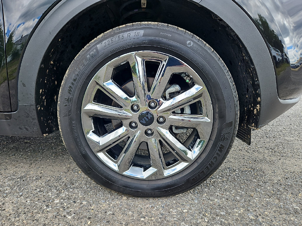 Certified 2022 Kia Sportage Nightfall Edition w/ Nighfall AWD Premium Package image 9