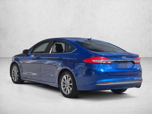 Used 2017 Ford Fusion SE w/ Fusion SE Technology Package image 7