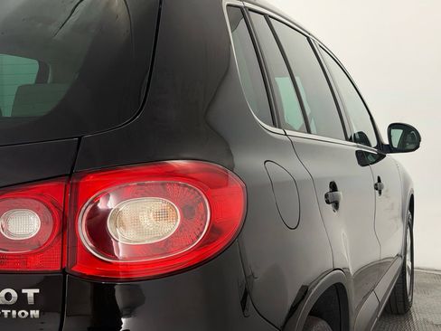 Used 2010 Volkswagen Tiguan SE AWD/4WD image 55