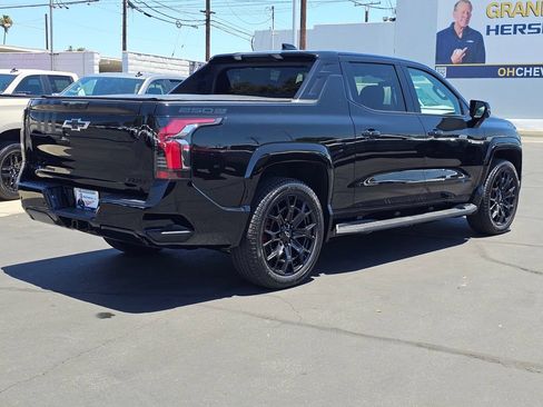 New 2026 Chevrolet Silverado EV 4x4 Crew Cab image 6