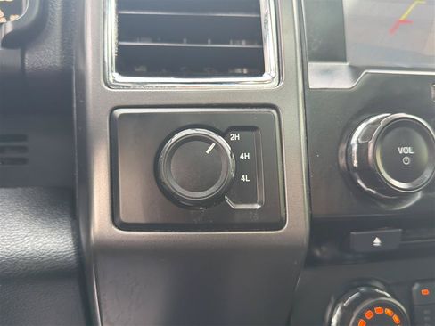 Used 2016 Ford F150 XLT w/ Equipment Group 302A Luxury AWD/4WD image 25