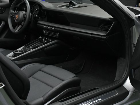 Used 2023 Porsche 911 Carrera image 40