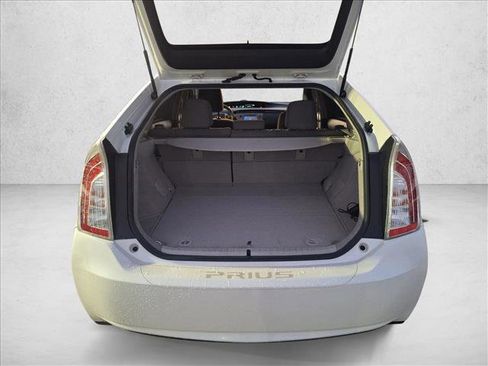 Used 2015 Toyota Prius Three image 17