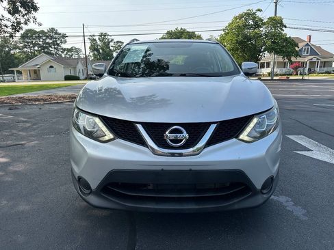 Used 2017 Nissan Rogue Sport SV AWD/4WD image 3
