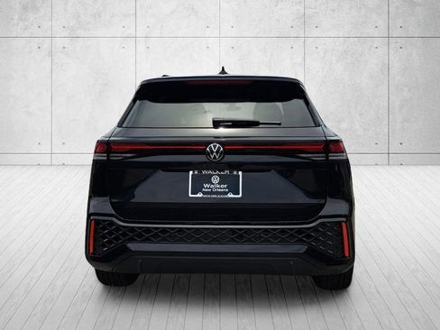 New 2026 Volkswagen Tiguan SE R-Line FWD image 5