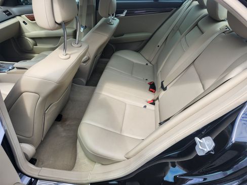 Used 2011 Mercedes-Benz C 300 Sedan image 5