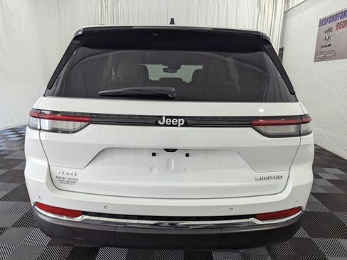 Used 2024 Jeep Grand Cherokee Limited image 9