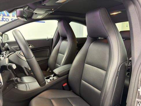 Used 2014 Mercedes-Benz CLA 250 image 11