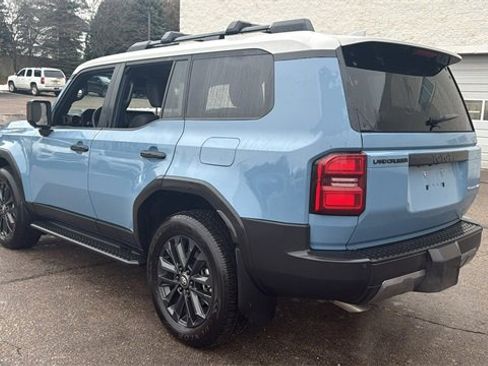 Used 2024 Toyota Land Cruiser image 5