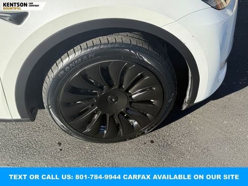 Used 2021 Tesla Model Y Long Range image 16