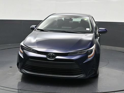 Used 2024 Toyota Corolla LE FWD image 9