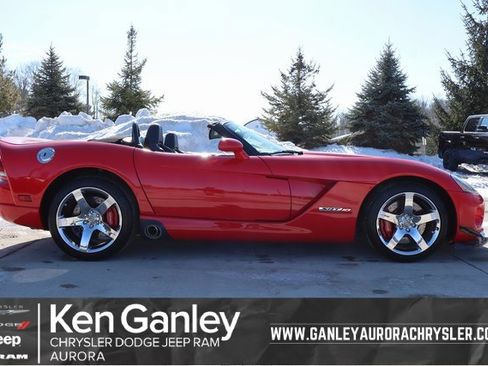 Used 2005 Dodge Viper SRT-10 image 1