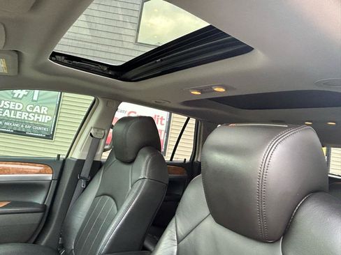 Used 2009 Buick Enclave CXL w/ Entertainment Package #3 AWD/4WD image 14