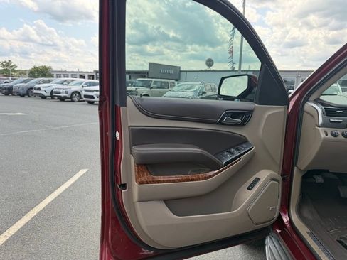Used 2018 Chevrolet Tahoe Premier AWD/4WD image 14