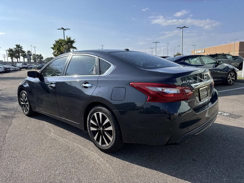 Used 2018 Nissan Altima 2.5 SV image 7