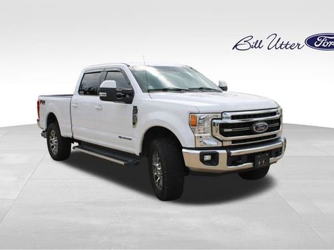 Used 2021 Ford F250 Lariat w/ Lariat Value Package AWD/4WD image 3