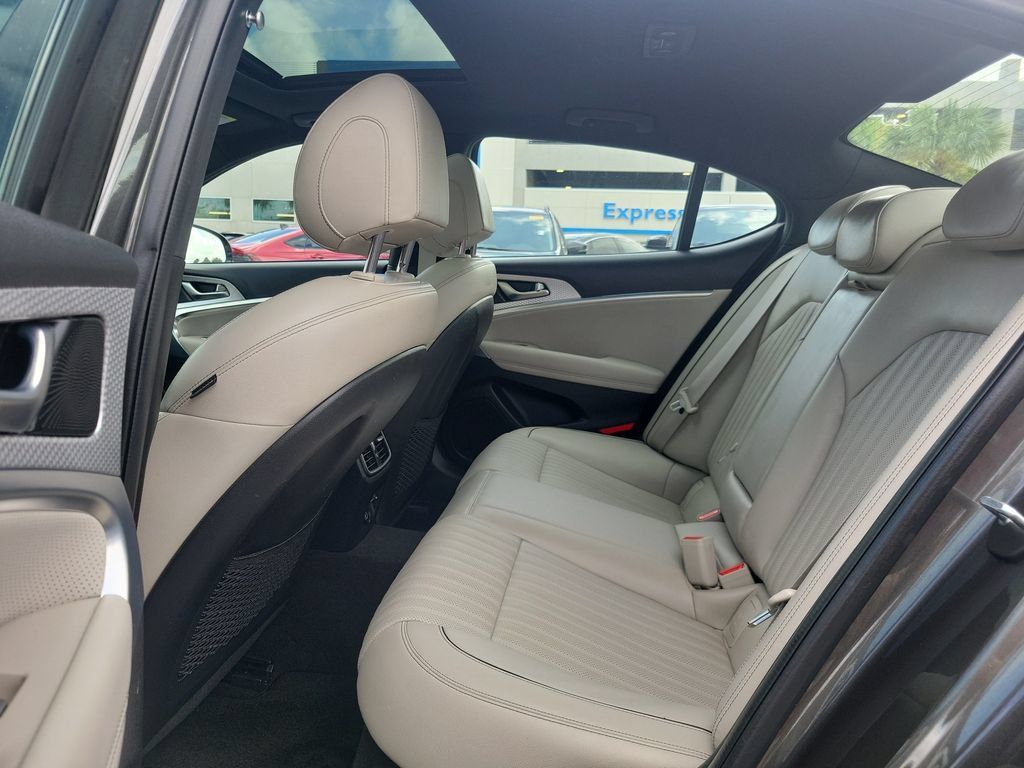 Used 2023 Genesis G70 2.0T w/ Sport Prestige Package RWD image 14