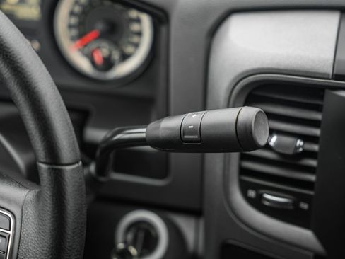 Used 2017 RAM 2500 Tradesman w/ Chrome Appearance Group image 33