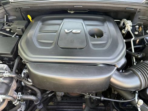 Used 2019 Jeep Grand Cherokee Overland AWD/4WD image 46