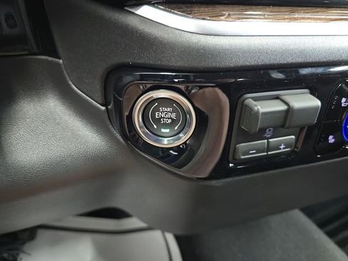 New 2026 GMC Sierra 1500 Elevation image 23