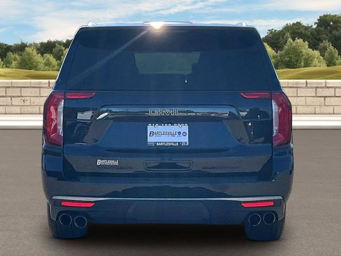 Used 2023 GMC Yukon XL Denali Ultimate AWD/4WD image 4