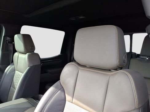 Used 2023 Chevrolet Silverado 1500 ZR2 w/ Technology Package image 21