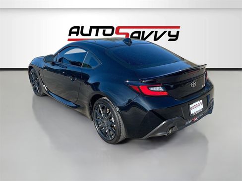 Used 2024 Toyota GR86 Premium image 5