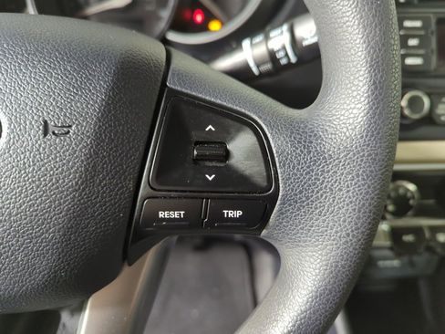 Used 2013 Kia Rio LX image 28