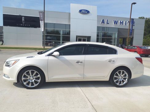 Used 2014 Buick LaCrosse Premium FWD image 2