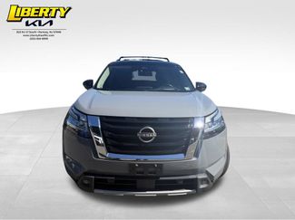 Used 2022 Nissan Pathfinder Platinum w/ Cargo Package AWD/4WD video 2