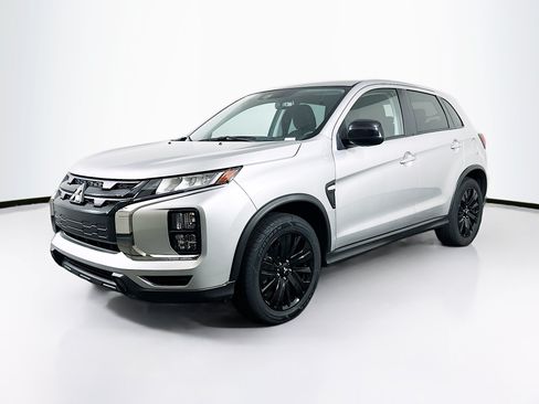 Used 2025 Mitsubishi Outlander Sport LE AWD/4WD image 3