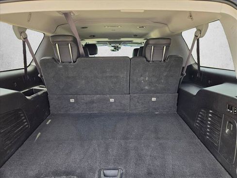Used 2017 Cadillac Escalade ESV Luxury RWD image 6