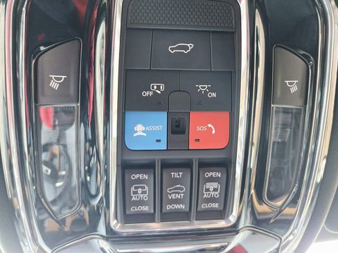 Certified 2022 Jeep Grand Cherokee Summit image 38