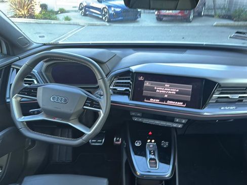 Used 2025 Audi Q4 e-tron Premium Plus w/ Premium Plus image 10