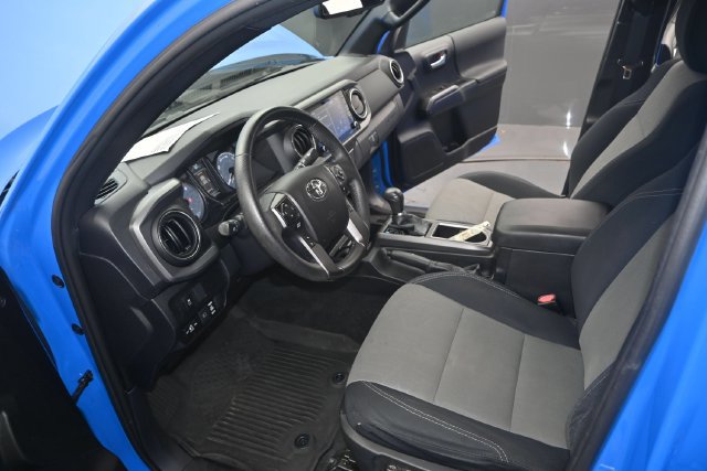 Used 2021 Toyota Tacoma TRD Off-Road AWD/4WD image 6