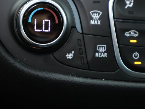 Used 2024 Chevrolet Equinox LT w/ LPO, Floor Liner Package FWD image 5